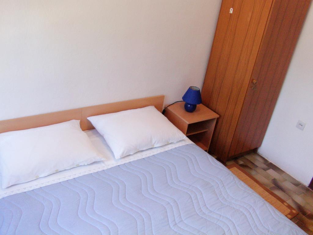 Apartments Sonija Gdinj エクステリア 写真